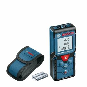 Bosch Professional Laser Entfernungsmesser GLM 40 (Flächen-/Volumenberechnung, max. Messbereich: 40 m, 2x 1,5-V Batterien, Schutztasche)