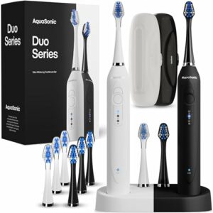 Aquasonic Duo Dual Handle Ultra Aufhellen elektrische Zahnbürsten mit 40.000 VPM, kabelloses Aufladen – 10 Dupont-Bürstenköpfe und 2 Reisetaschen im Lieferumfang enthalten, Batteriebetrieben, Weiß