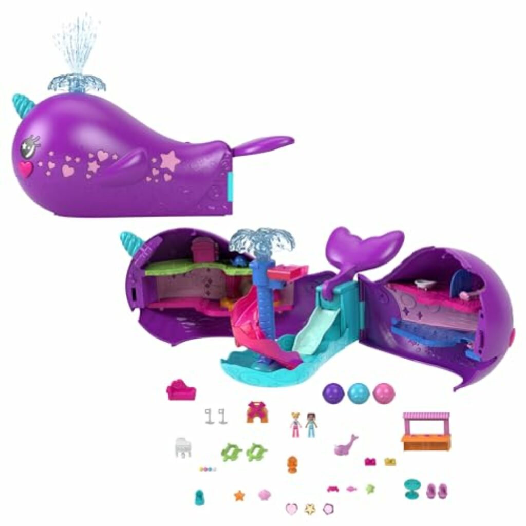 Polly Pocket Sparkle Cove Adventure Narwalabenteurer Boot - 2 Puppen, 3 auflösbare Perlen, 13 Zubehörteile, 2 Etagen, 6 Spielbereiche, Wasserspieloptionen, für Kinder ab 4 Jahren, HKV71